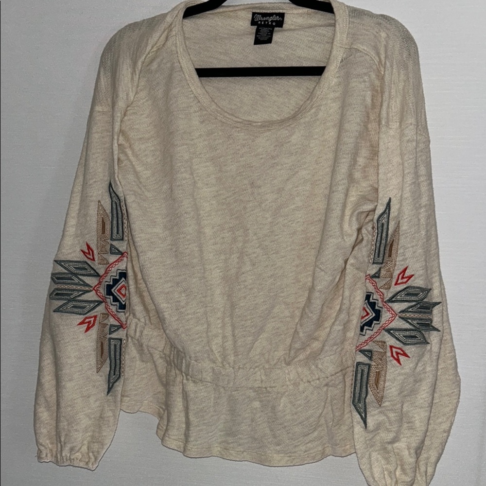 Wrangler Retro Cream Top with Embroidered Accents